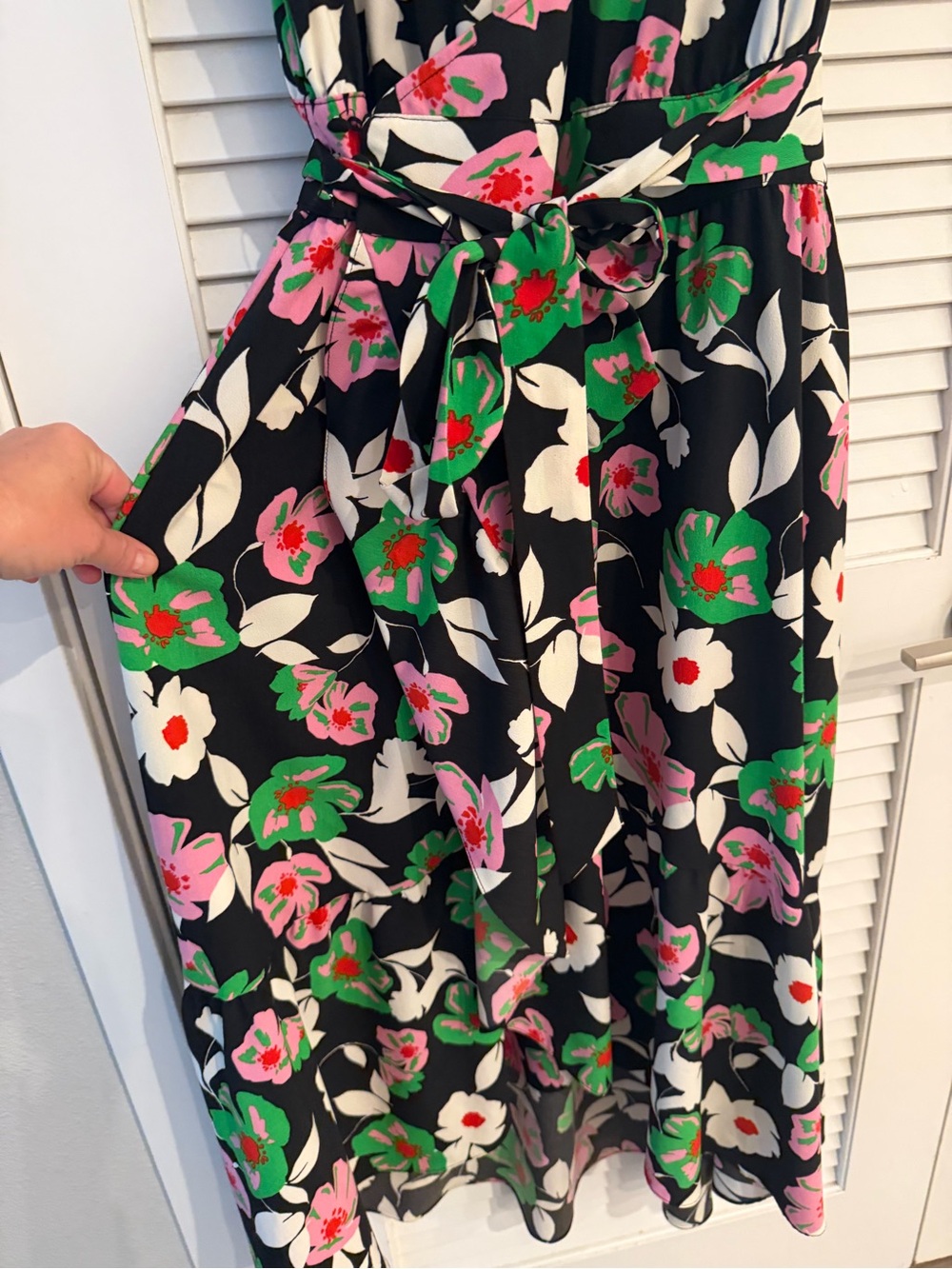 Who What Wear floral print sleeveless dress featuring a high-low hem. - Picture 5 of 13
